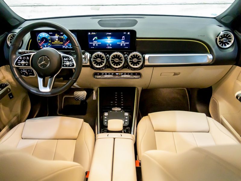 MERCEDES-BENZ GLB 200 1.3 CGI PROGRESSIVE 7G-DCT 2022/2023 PASTORE CAR COLLECTION BENTO GONÇALVES / Carros no Vale MERCEDES-BENZ GLB 200 1.3 CGI PROGRESSIVE 7G-DCT 2022/2023 PASTORE CAR COLLECTION BENTO GONÇALVES / Carros no Vale