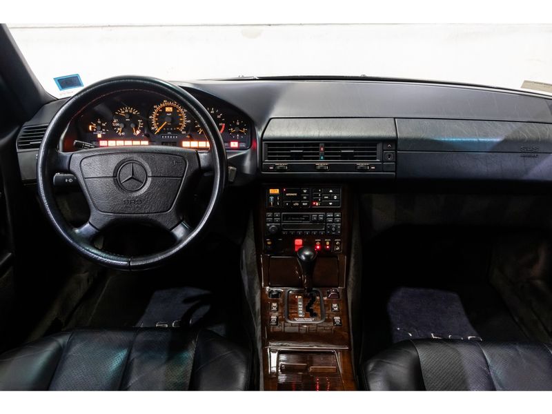 MERCEDES-BENZ SL 600 6.0 CLASSIC 1994/1994 PASTORE CAR COLLECTION BENTO GONÇALVES / Carros no Vale MERCEDES-BENZ SL 600 6.0 CLASSIC 1994/1994 PASTORE CAR COLLECTION BENTO GONÇALVES / Carros no Vale