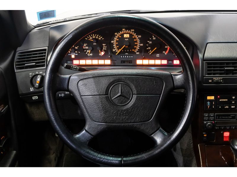 MERCEDES-BENZ SL 600 6.0 CLASSIC 1994/1994 PASTORE CAR COLLECTION BENTO GONÇALVES / Carros no Vale MERCEDES-BENZ SL 600 6.0 CLASSIC 1994/1994 PASTORE CAR COLLECTION BENTO GONÇALVES / Carros no Vale