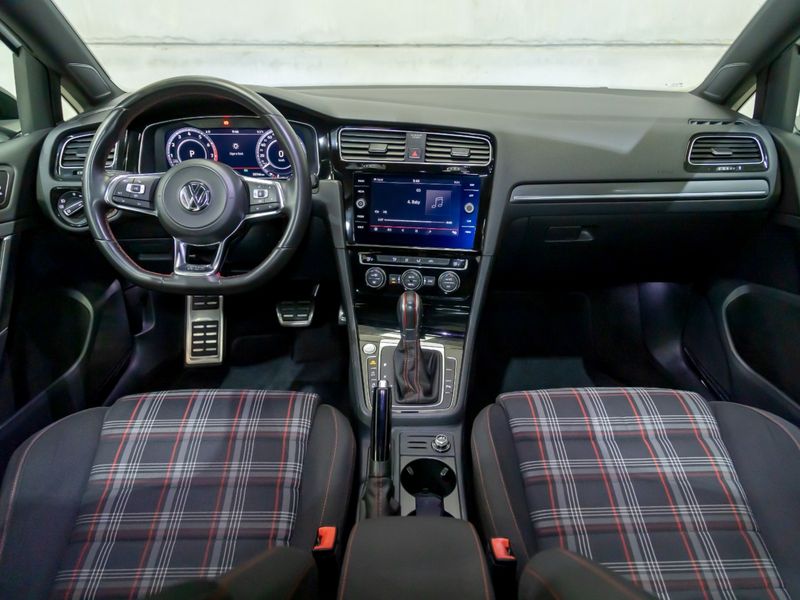 VOLKSWAGEN GOLF 2.0 350 TSI GTI DSG 2019/2019 PASTORE CAR COLLECTION BENTO GONÇALVES / Carros no Vale VOLKSWAGEN GOLF 2.0 350 TSI GTI DSG 2019/2019 PASTORE CAR COLLECTION BENTO GONÇALVES / Carros no Vale