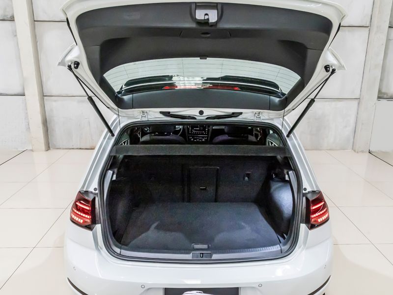 VOLKSWAGEN GOLF 2.0 350 TSI GTI DSG 2019/2019 PASTORE CAR COLLECTION BENTO GONÇALVES / Carros no Vale VOLKSWAGEN GOLF 2.0 350 TSI GTI DSG 2019/2019 PASTORE CAR COLLECTION BENTO GONÇALVES / Carros no Vale