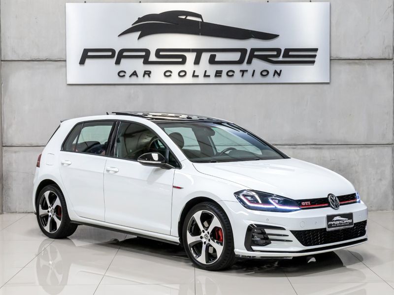 VOLKSWAGEN GOLF 2.0 350 TSI GTI DSG 2019/2019 PASTORE CAR COLLECTION BENTO GONÇALVES / Carros no Vale VOLKSWAGEN GOLF 2.0 350 TSI GTI DSG 2019/2019 PASTORE CAR COLLECTION BENTO GONÇALVES / Carros no Vale