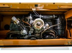 VOLKSWAGEN KOMBI 1.5 LUXO 8V 3P 1973/1973 PASTORE CAR COLLECTION BENTO GONÇALVES / Carros no Vale