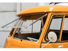 VOLKSWAGEN KOMBI 1.5 LUXO 8V 3P 1973/1973 PASTORE CAR COLLECTION BENTO GONÇALVES / Carros no Vale