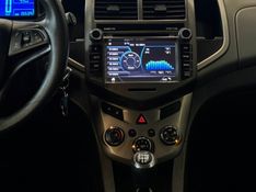 CHEVROLET SONIC 1.6 LT 16V 2012/2013 LEHMEN VEÍCULOS VENÂNCIO AIRES / Carros no Vale