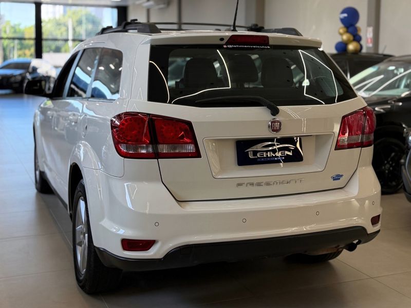 FIAT FREEMONT 2.4 PRECISION 16V 2011/2012 LEHMEN VEÍCULOS VENÂNCIO AIRES / Carros no Vale
