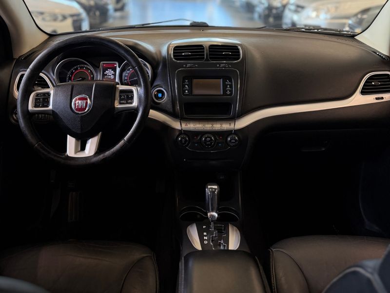 FIAT FREEMONT 2.4 PRECISION 16V 2011/2012 LEHMEN VEÍCULOS VENÂNCIO AIRES / Carros no Vale
