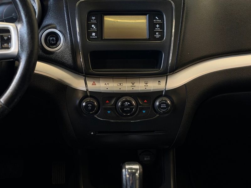 FIAT FREEMONT 2.4 PRECISION 16V 2011/2012 LEHMEN VEÍCULOS VENÂNCIO AIRES / Carros no Vale