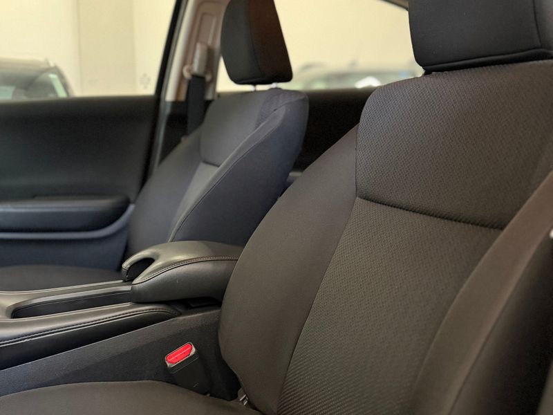 HONDA HR-V 1.8 16V EX 2015/2016 LEHMEN VEÍCULOS VENÂNCIO AIRES / Carros no Vale
