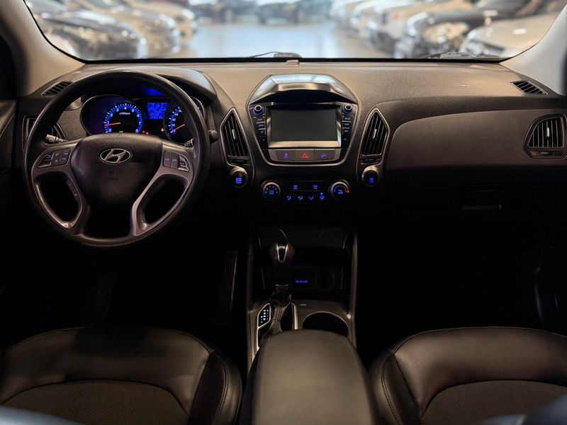 HYUNDAI IX35 2.0 MPFI GL 16V 2017/2018 LEHMEN VEÍCULOS VENÂNCIO AIRES / Carros no Vale