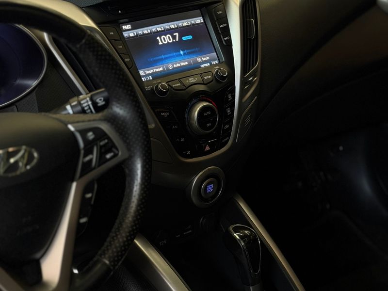 HYUNDAI VELOSTER 1.6 16V 3P 2011/2012 LEHMEN VEÍCULOS VENÂNCIO AIRES / Carros no Vale