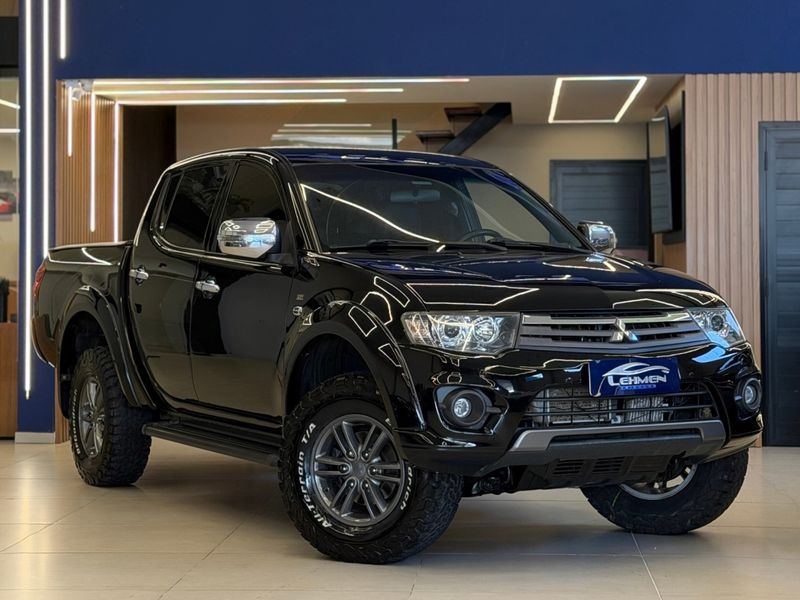 MITSUBISHI L200 TRITON 3.2 HPE 4X4 CD 16V TURBO INTERCOOLER 2014/2015 LEHMEN VEÍCULOS VENÂNCIO AIRES / Carros no Vale