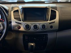 MITSUBISHI L200 TRITON 3.2 HPE 4X4 CD 16V TURBO INTERCOOLER 2014/2015 LEHMEN VEÍCULOS VENÂNCIO AIRES / Carros no Vale