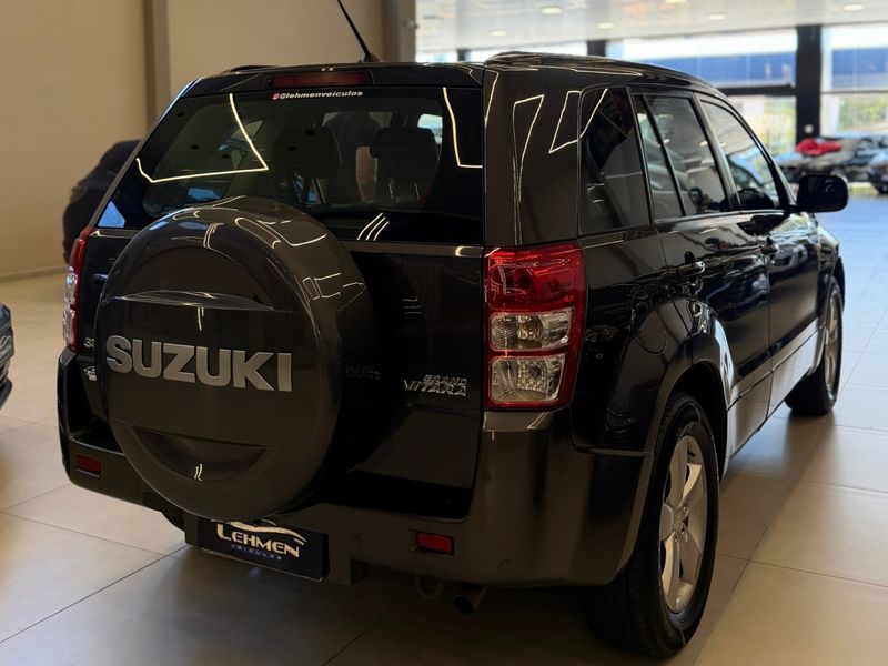 SUZUKI GRAND VITARA 2.0 4X2 16V 2010/2011 LEHMEN VEÍCULOS VENÂNCIO AIRES / Carros no Vale