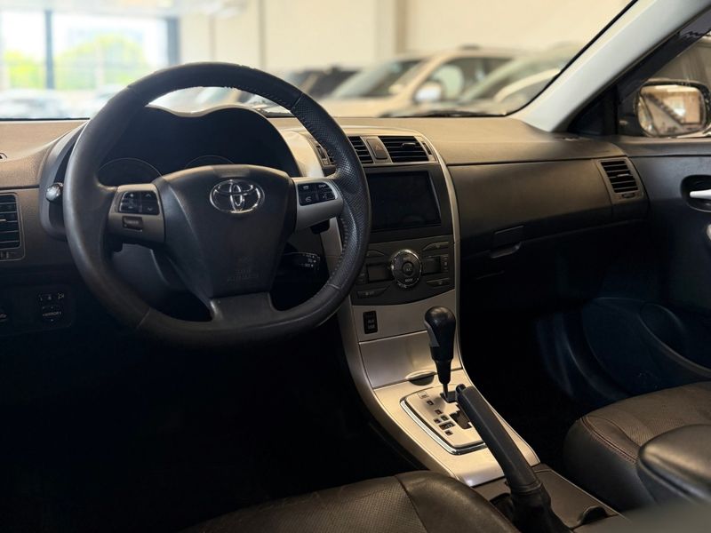 TOYOTA COROLLA 2.0 XRS 16V 2012/2013 LEHMEN VEÍCULOS VENÂNCIO AIRES / Carros no Vale