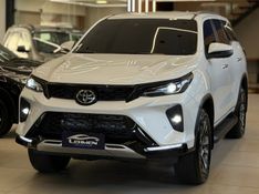 TOYOTA HILUX SW4 SRX PLAT 4X4 2.8 TB DIE 2024/2025 LEHMEN VEÍCULOS VENÂNCIO AIRES / Carros no Vale