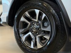 TOYOTA HILUX SW4 SRX PLAT 4X4 2.8 TB DIE 2024/2025 LEHMEN VEÍCULOS VENÂNCIO AIRES / Carros no Vale