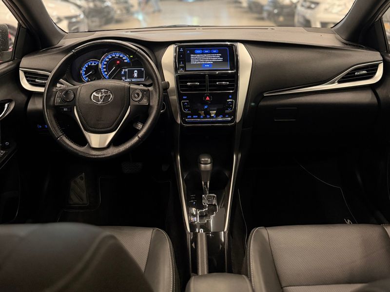 TOYOTA YARIS 1.5 16V XLS MULTIDRIVE 2018/2019 LEHMEN VEÍCULOS VENÂNCIO AIRES / Carros no Vale TOYOTA YARIS 1.5 16V XLS MULTIDRIVE 2018/2019 LEHMEN VEÍCULOS VENÂNCIO AIRES / Carros no Vale