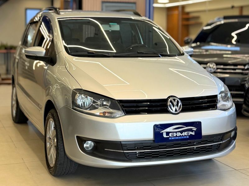 VOLKSWAGEN SPACEFOX 1.6 MI TREND 8V AUTOMATIZADO 2012/2013 LEHMEN VEÍCULOS VENÂNCIO AIRES / Carros no Vale