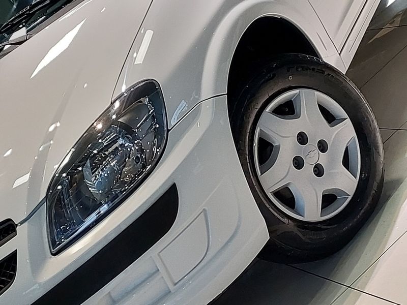 Chevrolet CELTA 1.0 MPFI LS 8V FLEX 2P MANUAL 2012/2012 BETIOLO NOVOS E SEMINOVOS LAJEADO / Carros no Vale