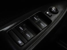 Chevrolet ONIX 1.0 FLEX LT MANUAL 2024/2024 BETIOLO NOVOS E SEMINOVOS LAJEADO / Carros no Vale