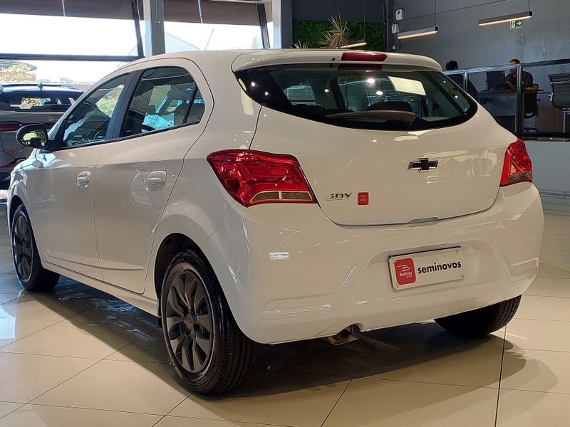 Chevrolet ONIX 1.0 JOY 8V HATCH BLACK EDITION FLEX MEC 2021/2021 BETIOLO NOVOS E SEMINOVOS LAJEADO / Carros no Vale Chevrolet ONIX 1.0 JOY 8V HATCH BLACK EDITION FLEX MEC 2021/2021 BETIOLO NOVOS E SEMINOVOS LAJEADO / Carros no Vale