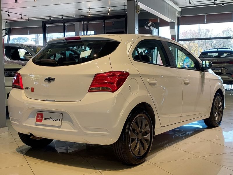 Chevrolet ONIX 1.0 JOY 8V HATCH BLACK EDITION FLEX MEC 2021/2021 BETIOLO NOVOS E SEMINOVOS LAJEADO / Carros no Vale Chevrolet ONIX 1.0 JOY 8V HATCH BLACK EDITION FLEX MEC 2021/2021 BETIOLO NOVOS E SEMINOVOS LAJEADO / Carros no Vale