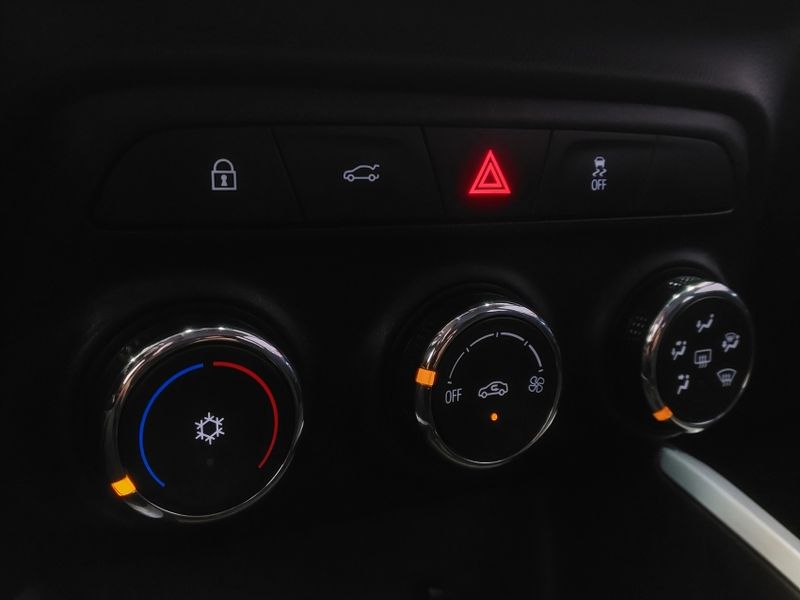 Chevrolet ONIX 1.0 TURBO FLEX LT AUTOMÁTICO 2023/2024 BETIOLO NOVOS E SEMINOVOS LAJEADO / Carros no Vale Chevrolet ONIX 1.0 TURBO FLEX LT AUTOMÁTICO 2023/2024 BETIOLO NOVOS E SEMINOVOS LAJEADO / Carros no Vale