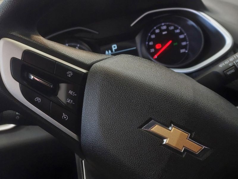 Chevrolet ONIX 1.0 TURBO FLEX LT AUTOMÁTICO 2023/2024 BETIOLO NOVOS E SEMINOVOS LAJEADO / Carros no Vale Chevrolet ONIX 1.0 TURBO FLEX LT AUTOMÁTICO 2023/2024 BETIOLO NOVOS E SEMINOVOS LAJEADO / Carros no Vale