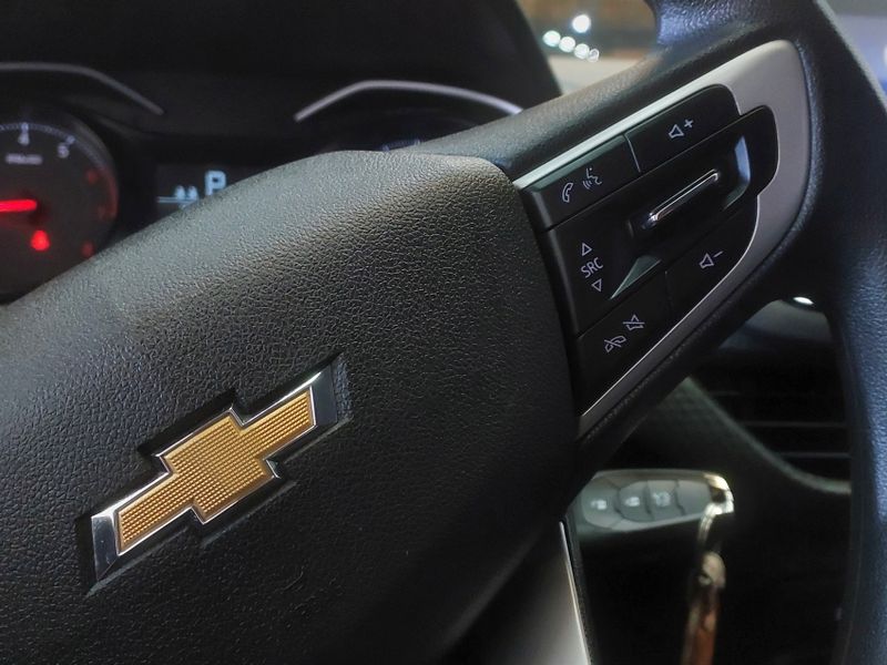 Chevrolet ONIX 1.0 TURBO FLEX LT AUTOMÁTICO 2023/2024 BETIOLO NOVOS E SEMINOVOS LAJEADO / Carros no Vale Chevrolet ONIX 1.0 TURBO FLEX LT AUTOMÁTICO 2023/2024 BETIOLO NOVOS E SEMINOVOS LAJEADO / Carros no Vale