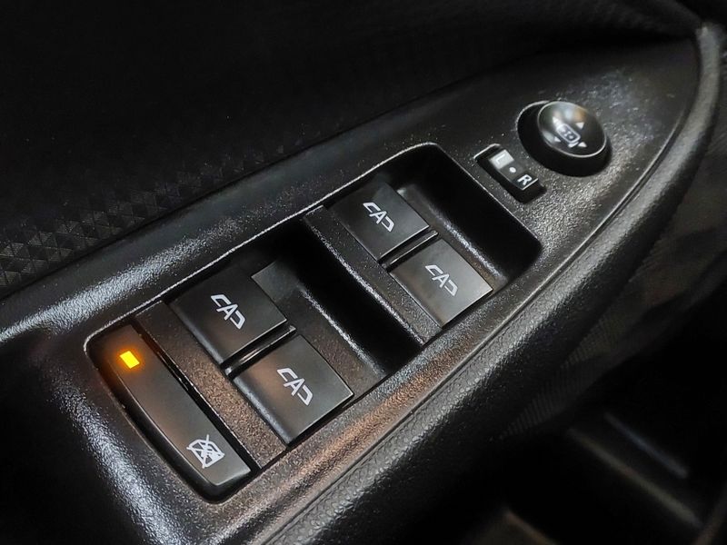 Chevrolet ONIX 1.0 TURBO FLEX LT AUTOMÁTICO 2023/2024 BETIOLO NOVOS E SEMINOVOS LAJEADO / Carros no Vale Chevrolet ONIX 1.0 TURBO FLEX LT AUTOMÁTICO 2023/2024 BETIOLO NOVOS E SEMINOVOS LAJEADO / Carros no Vale
