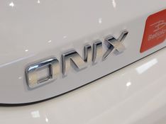 Chevrolet ONIX 1.0 TURBO FLEX LT MANUAL 2022/2023 BETIOLO NOVOS E SEMINOVOS LAJEADO / Carros no Vale