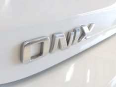 Chevrolet ONIX 1.0 TURBO FLEX LT MANUAL 2022/2023 BETIOLO NOVOS E SEMINOVOS LAJEADO / Carros no Vale