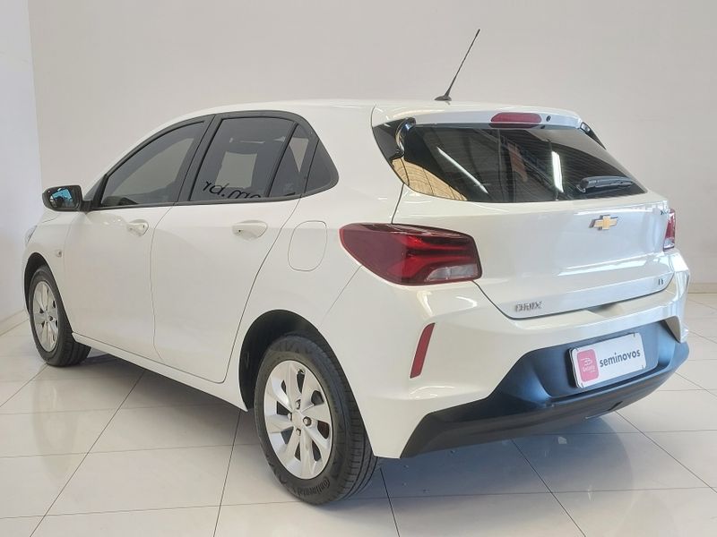 Chevrolet ONIX 1.0 TURBO FLEX LT MANUAL 2022/2023 BETIOLO NOVOS E SEMINOVOS LAJEADO / Carros no Vale Chevrolet ONIX 1.0 TURBO FLEX LT MANUAL 2022/2023 BETIOLO NOVOS E SEMINOVOS LAJEADO / Carros no Vale