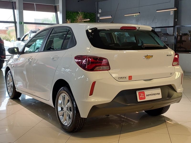 Chevrolet ONIX 1.0 TURBO FLEX LT MANUAL 2022/2023 BETIOLO NOVOS E SEMINOVOS LAJEADO / Carros no Vale Chevrolet ONIX 1.0 TURBO FLEX LT MANUAL 2022/2023 BETIOLO NOVOS E SEMINOVOS LAJEADO / Carros no Vale