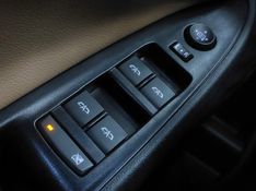 Chevrolet ONIX 1.0 TURBO FLEX PLUS PREMIER AUTOMÁTICO 2023/2024 BETIOLO NOVOS E SEMINOVOS LAJEADO / Carros no Vale