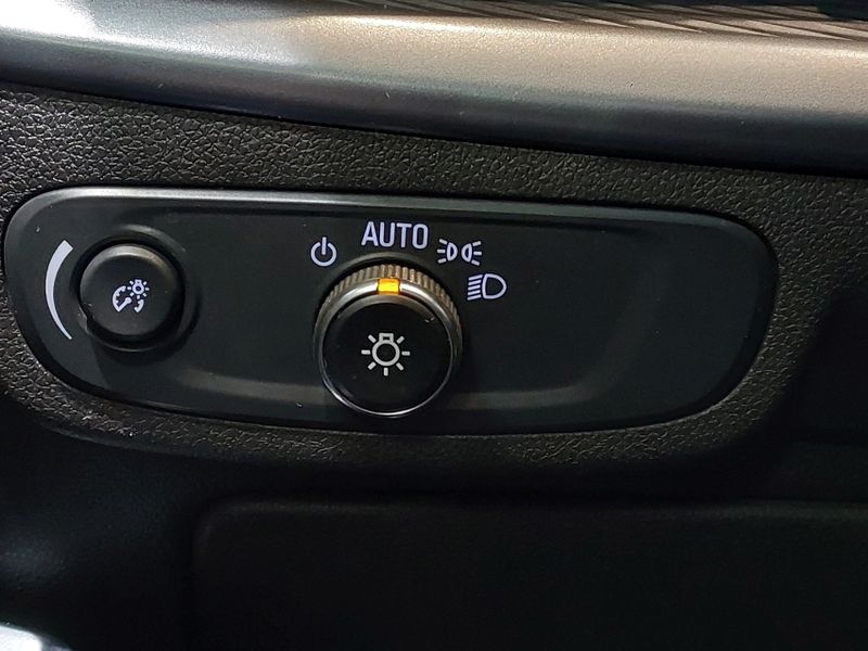 Chevrolet SPIN 1.8 LTZ 8V FLEX 4P AUTOMÁTICO 2025/2025 BETIOLO NOVOS E SEMINOVOS LAJEADO / Carros no Vale