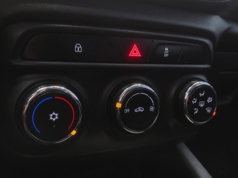 Chevrolet TRACKER 1.0 TURBO FLEX LTZ AUTOMÁTICO 2022/2023 BETIOLO NOVOS E SEMINOVOS LAJEADO / Carros no Vale