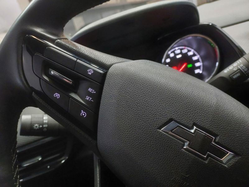 Chevrolet TRACKER 1.0 TURBO FLEX MIDNIGHT AUTOMÁTICO 2023/2024 BETIOLO NOVOS E SEMINOVOS LAJEADO / Carros no Vale