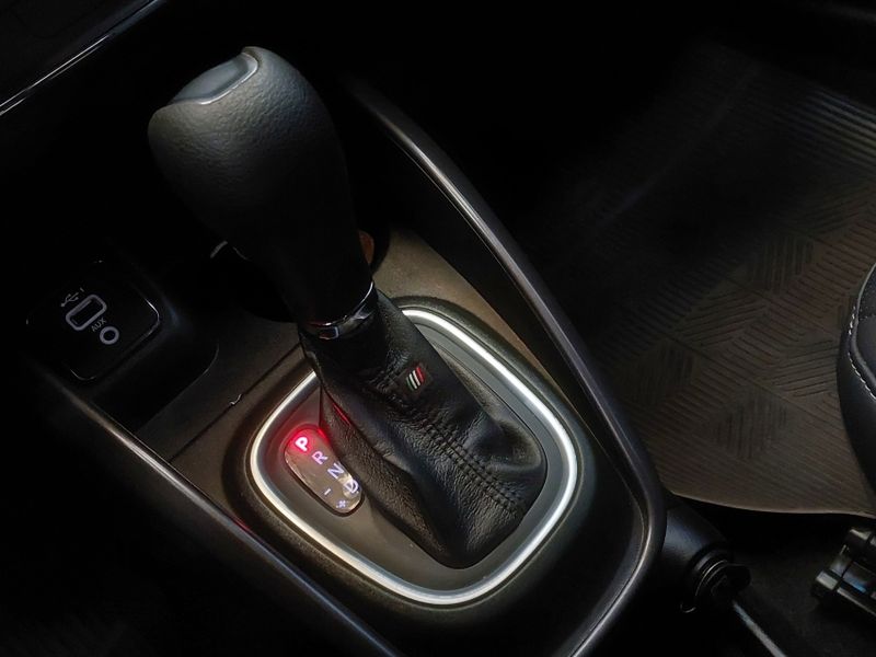 Fiat CRONOS 1.3 FIREFLY FLEX PRECISION CVT 2022/2023 BETIOLO NOVOS E SEMINOVOS LAJEADO / Carros no Vale Fiat CRONOS 1.3 FIREFLY FLEX PRECISION CVT 2022/2023 BETIOLO NOVOS E SEMINOVOS LAJEADO / Carros no Vale