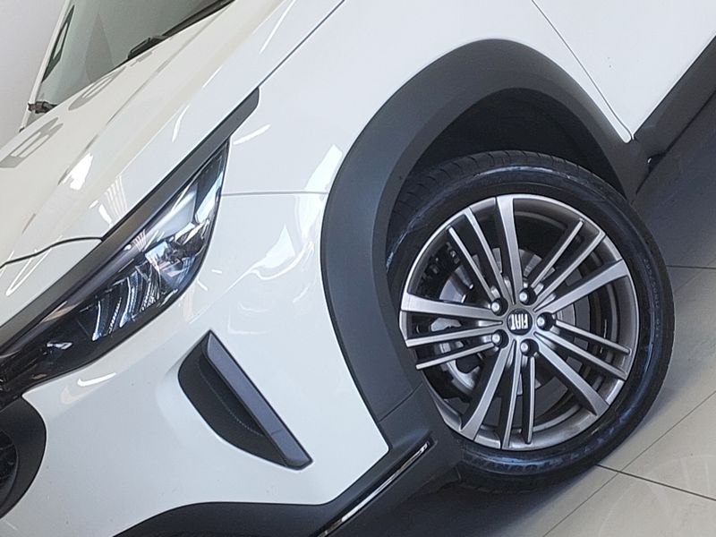 Fiat FASTBACK 1.0 TURBO 200 FLEX CVT 2023/2024 BETIOLO NOVOS E SEMINOVOS LAJEADO / Carros no Vale