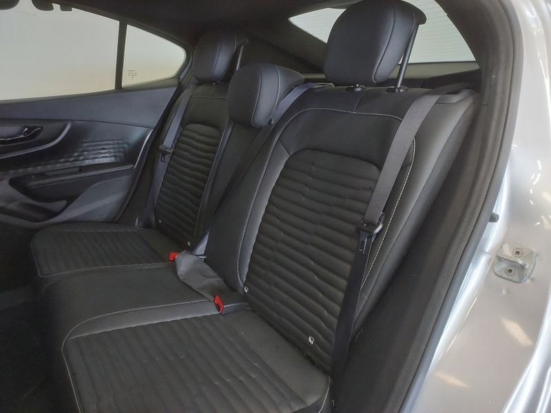 Fiat FASTBACK 1.3 TURBO 270 FLEX LIMITED EDITION AT6 2023/2023 BETIOLO NOVOS E SEMINOVOS LAJEADO / Carros no Vale Fiat FASTBACK 1.3 TURBO 270 FLEX LIMITED EDITION AT6 2023/2023 BETIOLO NOVOS E SEMINOVOS LAJEADO / Carros no Vale