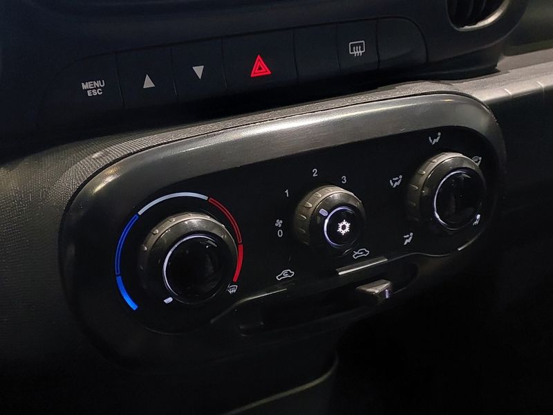 Fiat MOBI 1.0 EVO FLEX LIKE MANUAL 2023/2024 BETIOLO NOVOS E SEMINOVOS LAJEADO / Carros no Vale Fiat MOBI 1.0 EVO FLEX LIKE MANUAL 2023/2024 BETIOLO NOVOS E SEMINOVOS LAJEADO / Carros no Vale