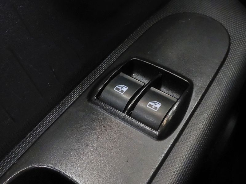 Fiat MOBI 1.0 EVO FLEX LIKE MANUAL 2024/2025 BETIOLO NOVOS E SEMINOVOS LAJEADO / Carros no Vale Fiat MOBI 1.0 EVO FLEX LIKE MANUAL 2024/2025 BETIOLO NOVOS E SEMINOVOS LAJEADO / Carros no Vale