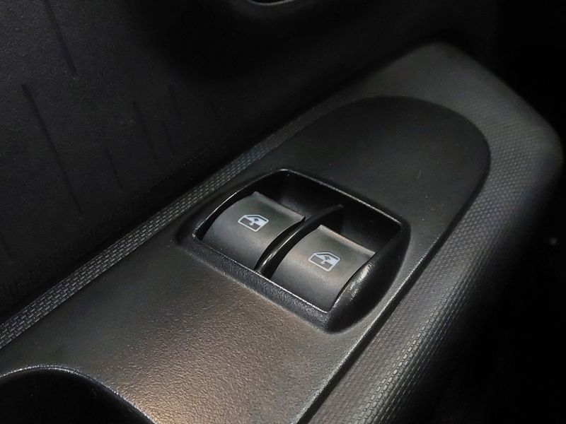 Fiat MOBI 1.0 EVO FLEX LIKE MANUAL 2022/2023 BETIOLO NOVOS E SEMINOVOS LAJEADO / Carros no Vale Fiat MOBI 1.0 EVO FLEX LIKE MANUAL 2022/2023 BETIOLO NOVOS E SEMINOVOS LAJEADO / Carros no Vale
