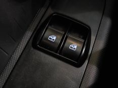 Fiat MOBI 1.0 EVO FLEX LIKE MANUAL 2023/2024 BETIOLO NOVOS E SEMINOVOS LAJEADO / Carros no Vale