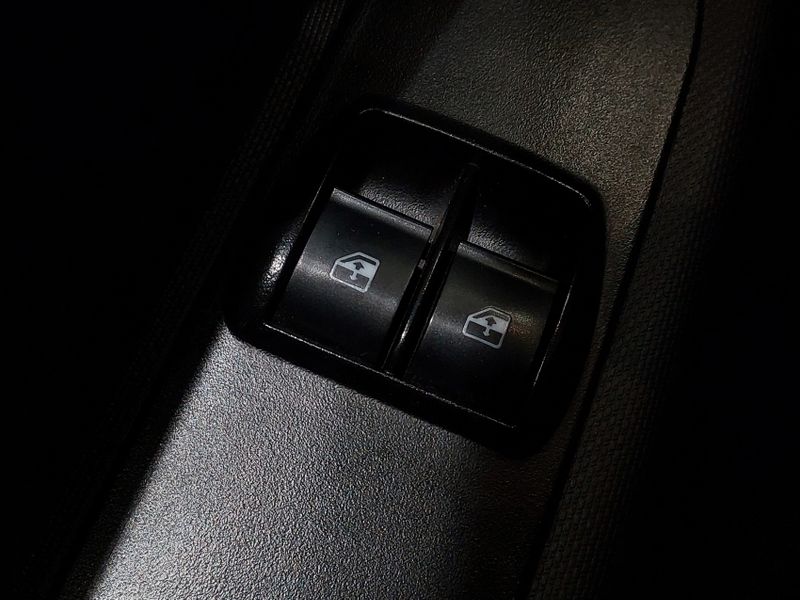 Fiat MOBI 1.0 EVO FLEX LIKE MANUAL 2022/2023 BETIOLO NOVOS E SEMINOVOS LAJEADO / Carros no Vale Fiat MOBI 1.0 EVO FLEX LIKE MANUAL 2022/2023 BETIOLO NOVOS E SEMINOVOS LAJEADO / Carros no Vale
