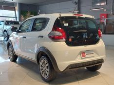 Fiat MOBI 1.0 EVO FLEX LIKE MANUAL 2023/2024 BETIOLO NOVOS E SEMINOVOS LAJEADO / Carros no Vale
