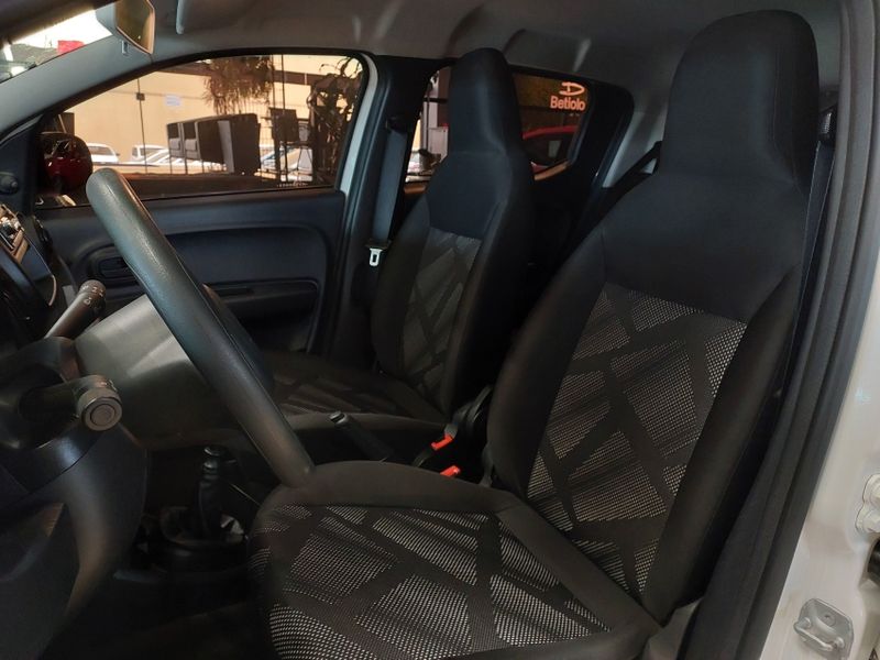 Fiat MOBI 1.0 EVO FLEX LIKE MANUAL 2023/2024 BETIOLO NOVOS E SEMINOVOS LAJEADO / Carros no Vale Fiat MOBI 1.0 EVO FLEX LIKE MANUAL 2023/2024 BETIOLO NOVOS E SEMINOVOS LAJEADO / Carros no Vale