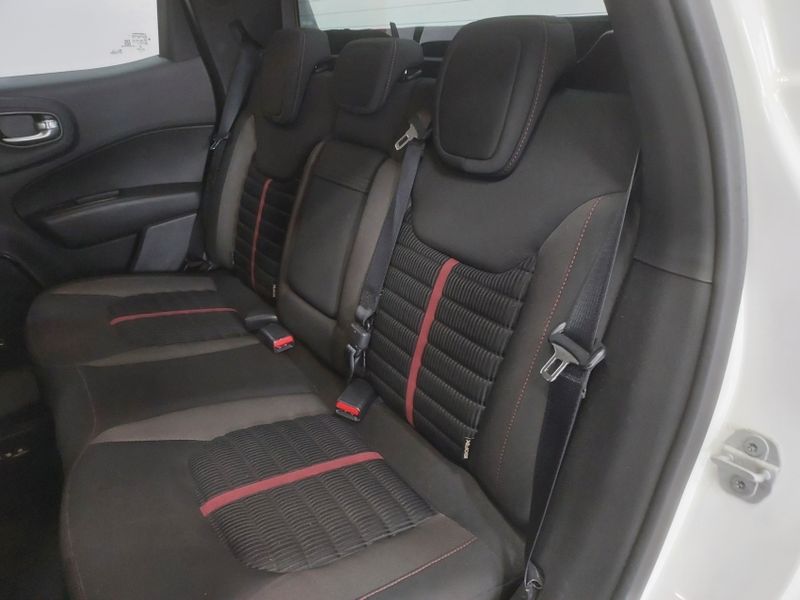 Fiat TORO 1.8 16V EVO FLEX FREEDOM AT6 2018/2019 BETIOLO NOVOS E SEMINOVOS LAJEADO / Carros no Vale Fiat TORO 1.8 16V EVO FLEX FREEDOM AT6 2018/2019 BETIOLO NOVOS E SEMINOVOS LAJEADO / Carros no Vale